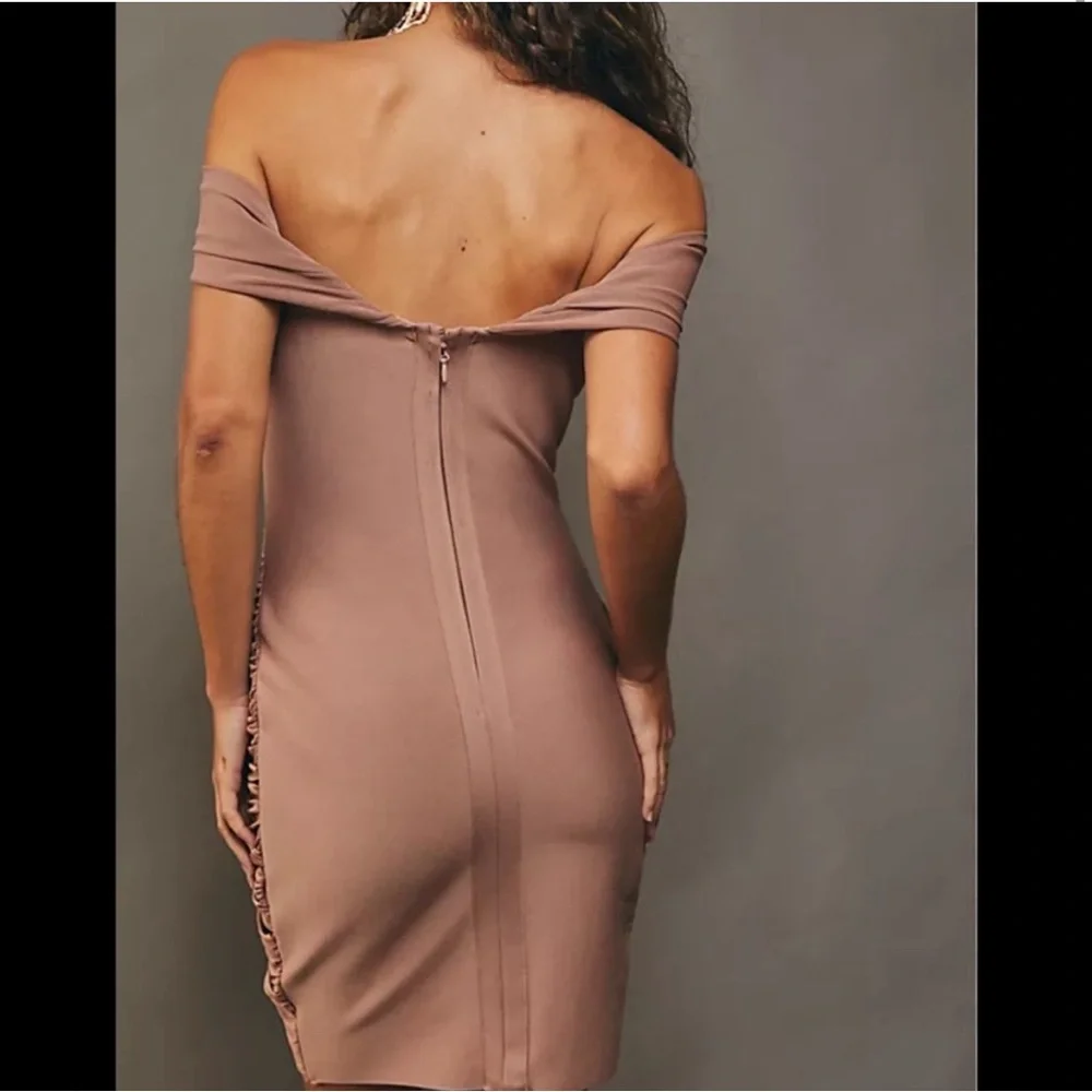 Elliatt Praise Mini Dress Nude – Size XS – Revolve